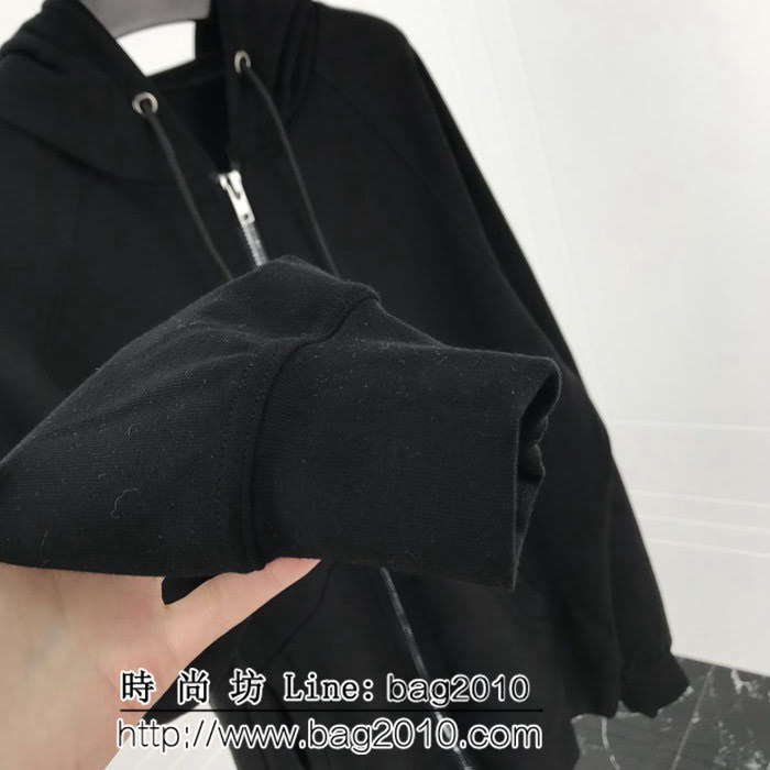 BURBERRY巴寶莉 19ss春季新款 寬鬆版 拉鏈衛衣外套 背後刺繡字母 高版本男女同款 ydi2570